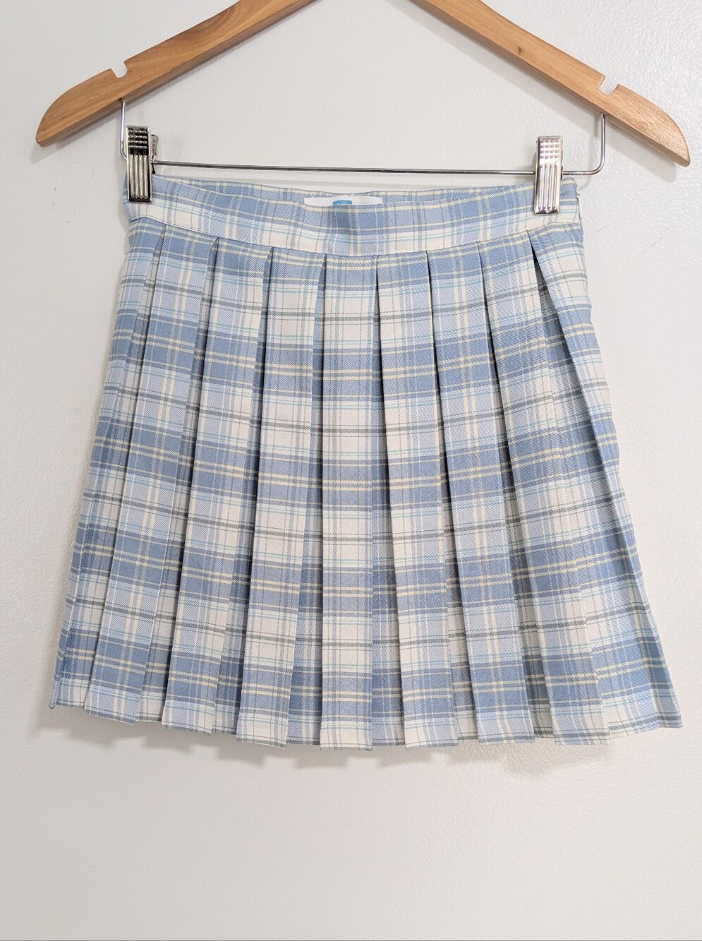 Cali 1850 Size XS Light Blue Plaid Pleated Side Zip Mini Skirt